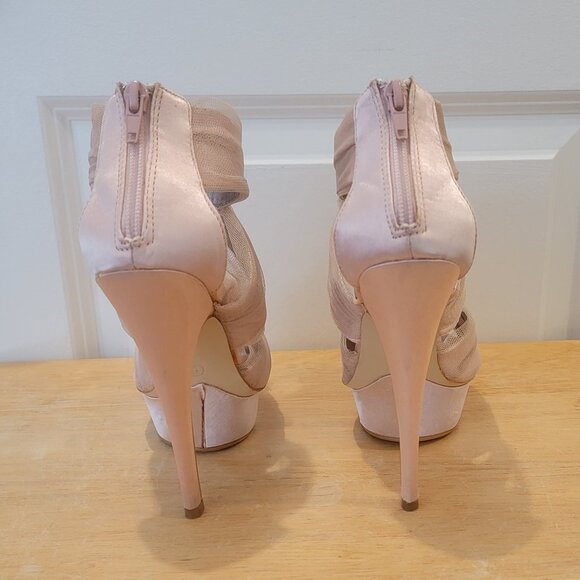 Size 6 Charlotte Russe Tutu Stiletto Peep Toe Platform High Heels. Zip Back. - Picture 3 of 10